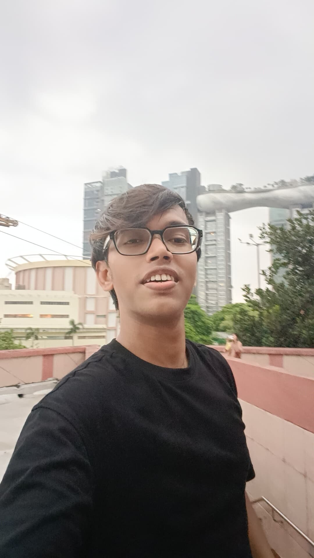 Rooftop, somewhere between meetings